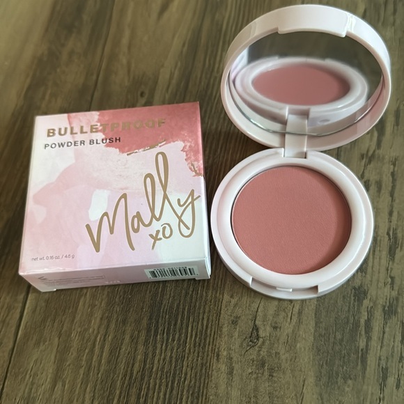 Mally Beauty Other - Confident Coral Blush